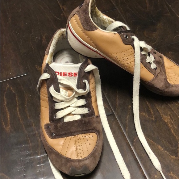 Shoes - Picture 5 of 8